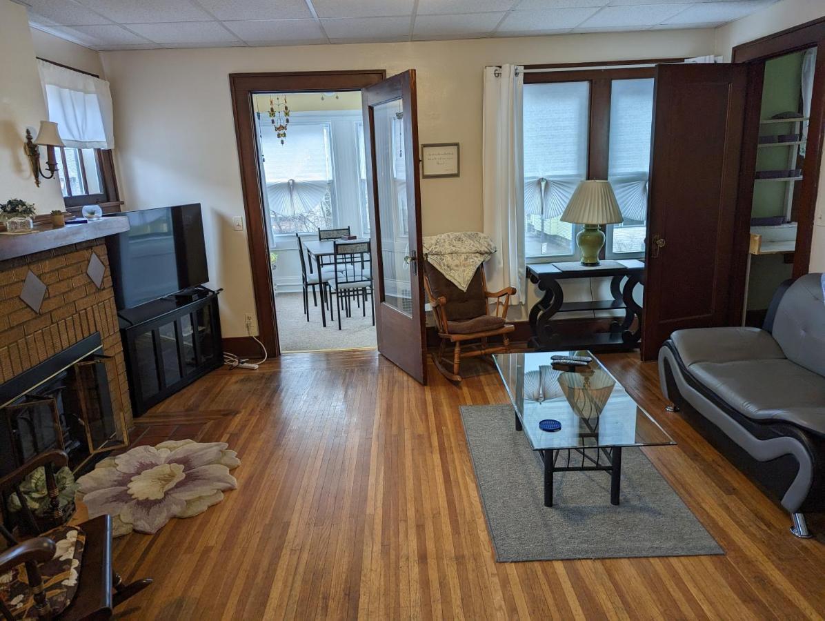 Cozy Corner Apartment Rochester Exterior photo